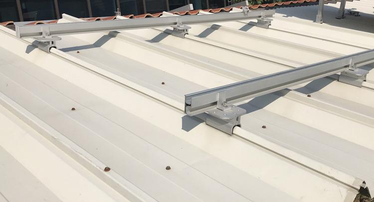 详情图 3 Standing Seam Metal Roof Clamp.jpg